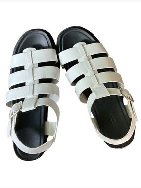 Women’s White Sandals Size 8*